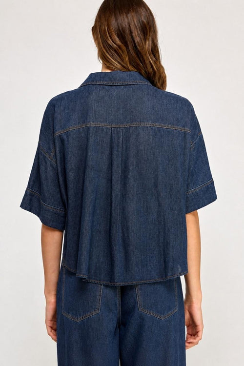 BLUSA DE MEZCLILLA AZUL MANGA CORTA